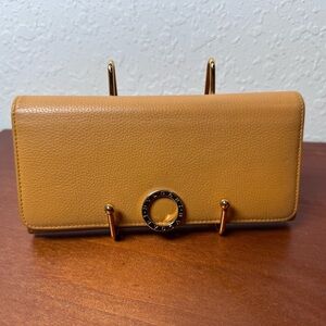 Authentic BVLGARI Vintage
Brown Leather Wallet
